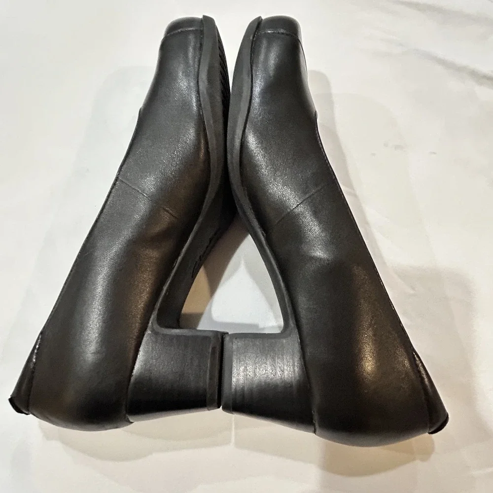 CLARKS ARTISAN‎ ROSALYN BELLE Leather Pumps, Block Heel, Black, US 8.5